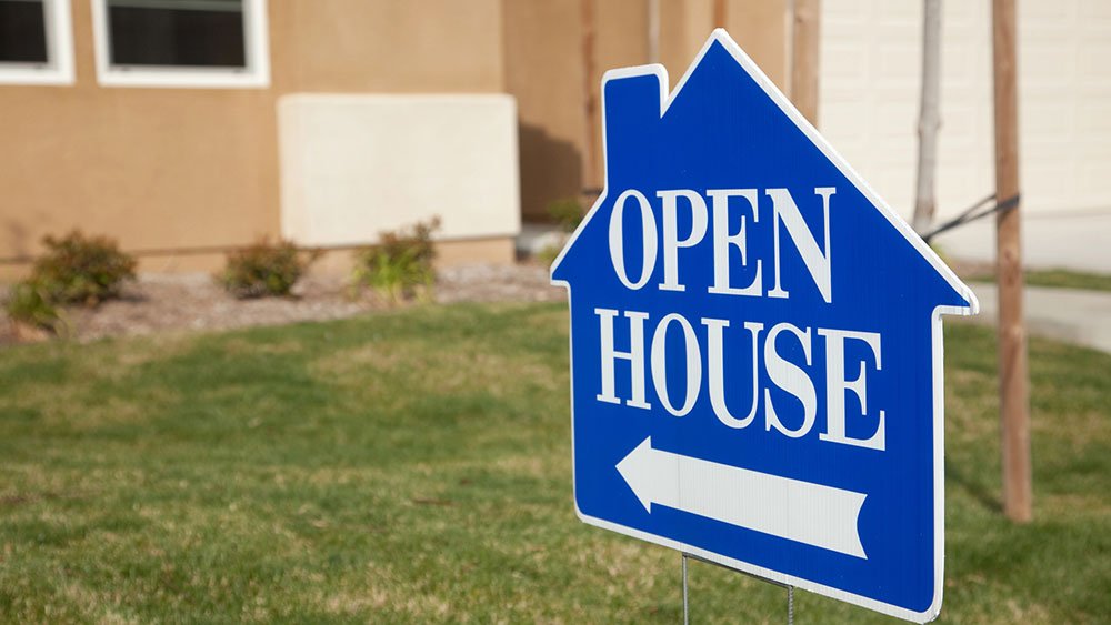 Open house tips to maximize your chances of finding a buyer