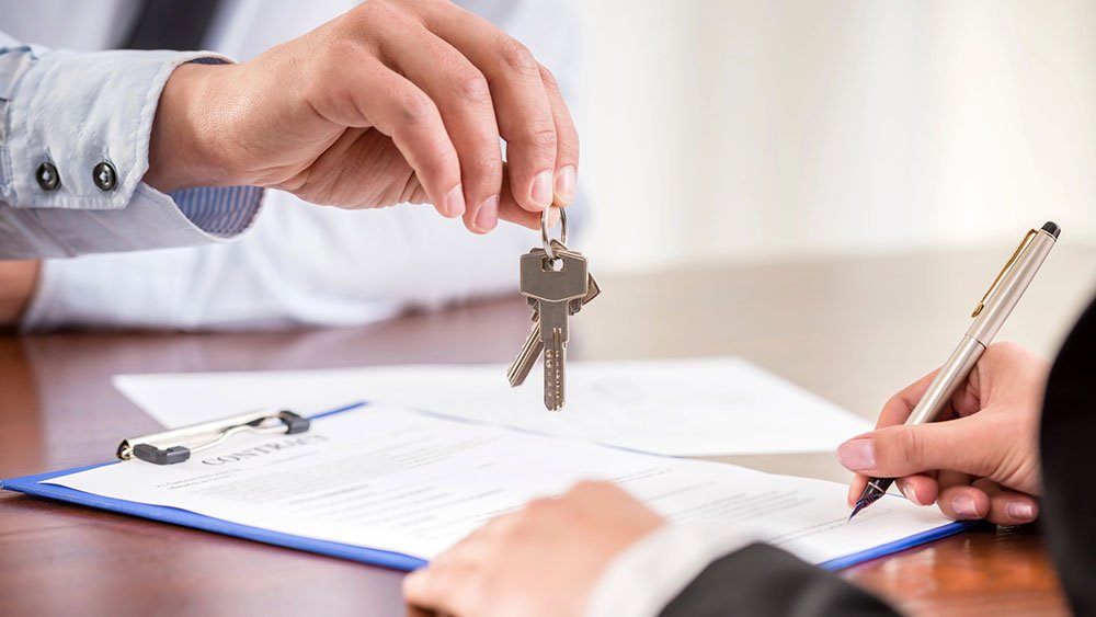 Sell your home and master the closing process with our comprehensive guide.